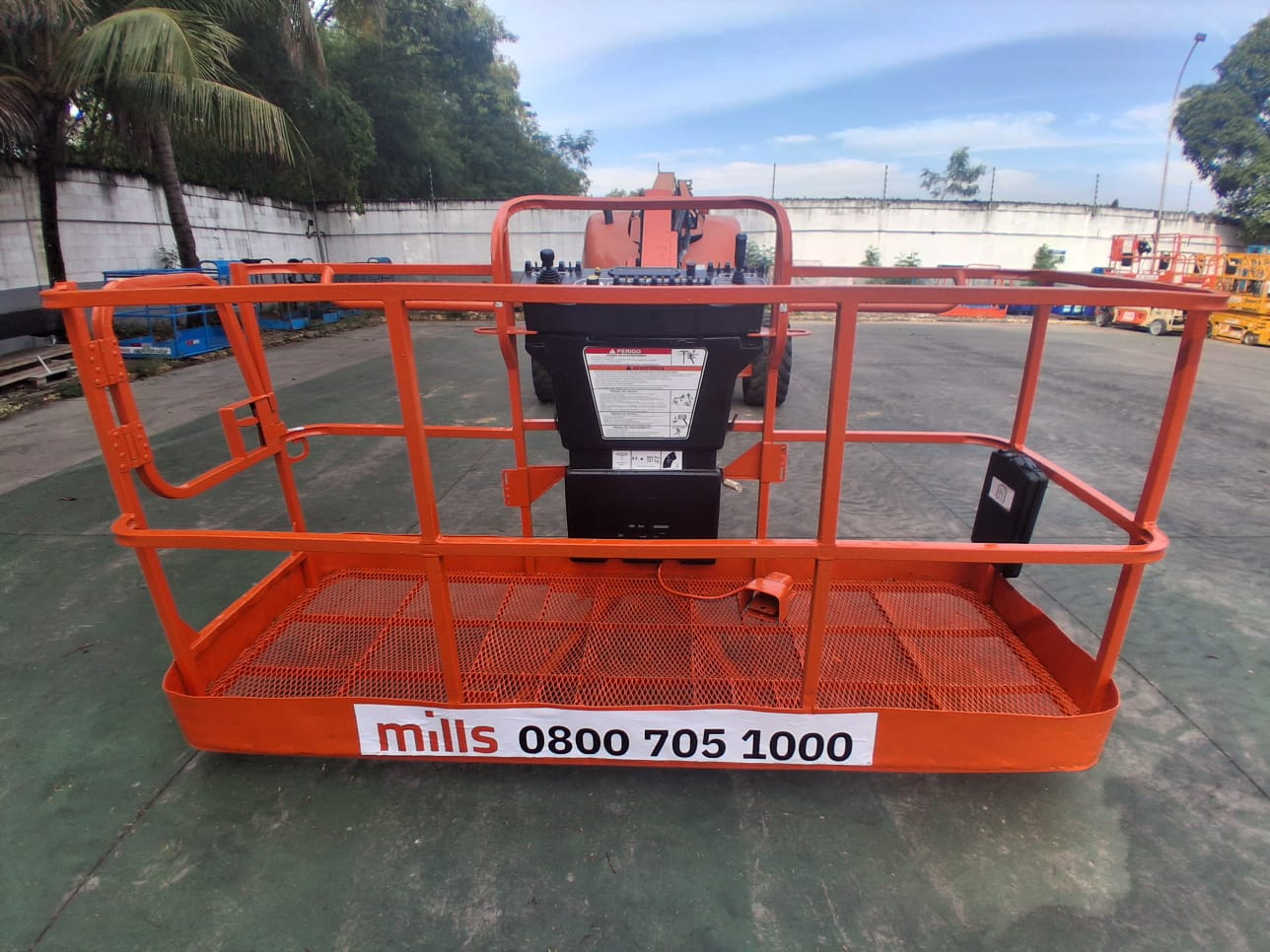 Plataforma Elevatória Articulada Diesel 600AJ