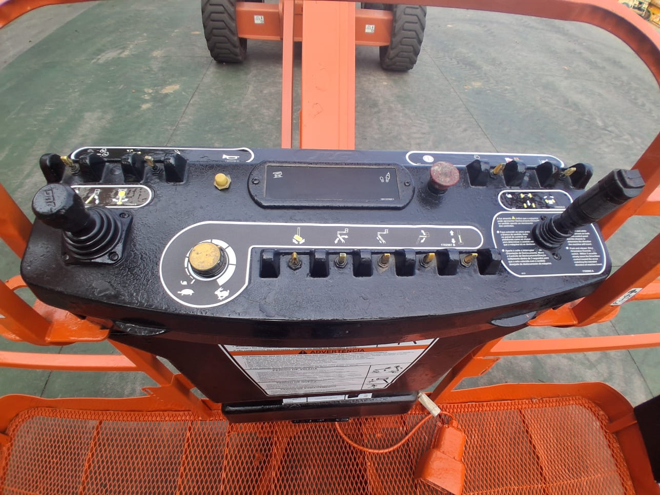 Plataforma Elevatória Articulada Diesel 600AJ