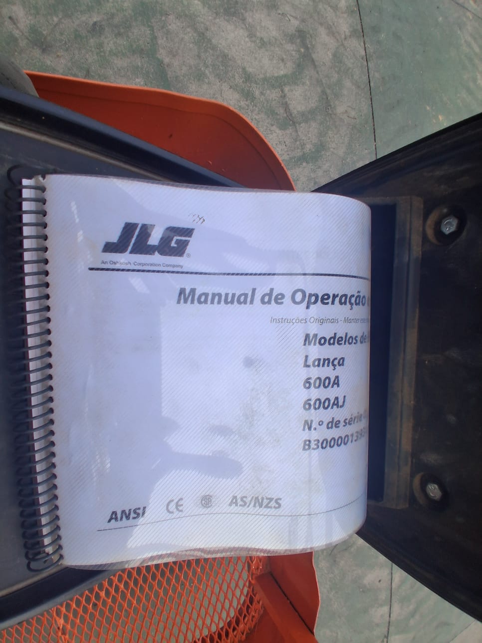 Plataforma Elevatória Articulada Diesel 600AJ