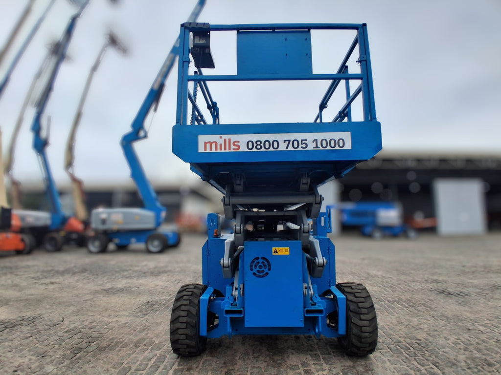 Plataforma Elevatória Tesoura Diesel GS-4390 RT