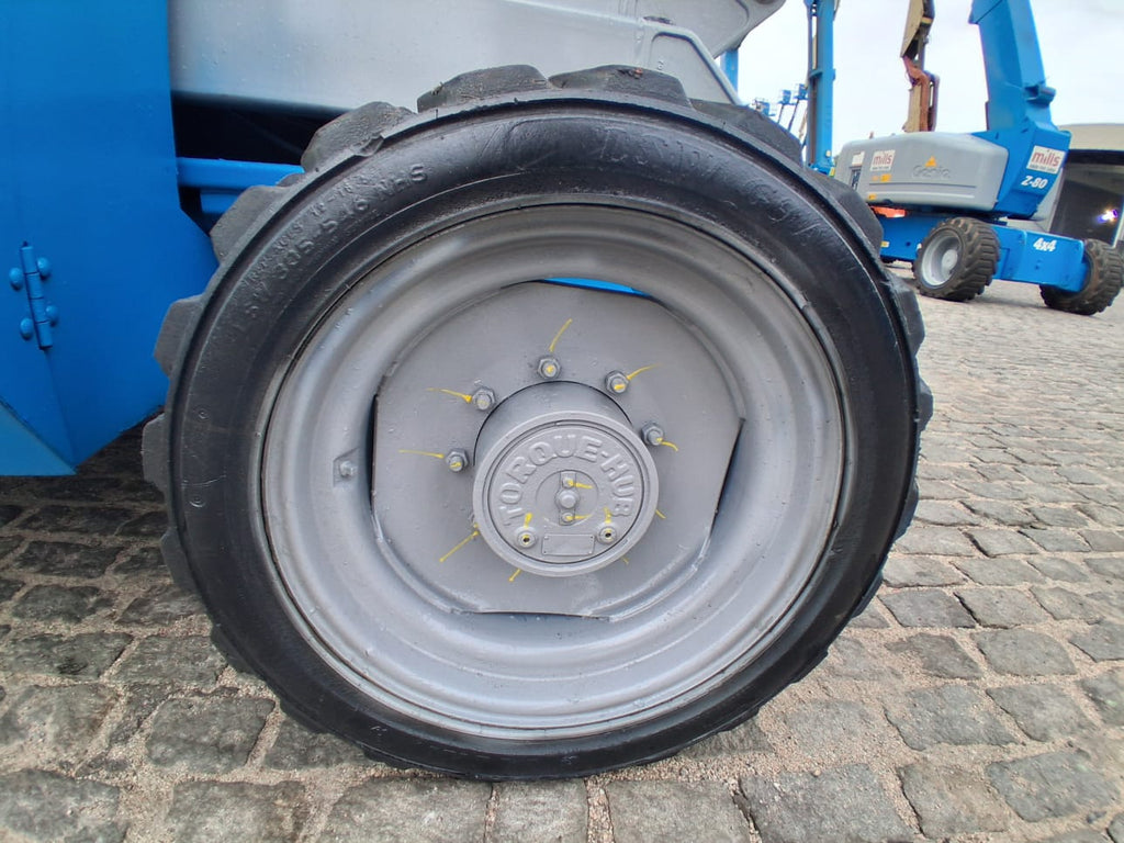 Plataforma Elevatória Tesoura Diesel GS-4390 RT