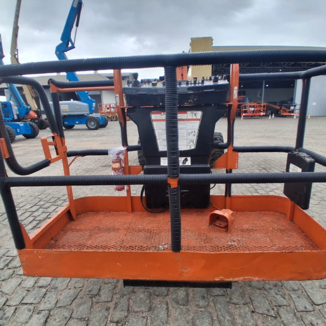 Plataforma Elevatória Articulada Diesel 450AJ-SII