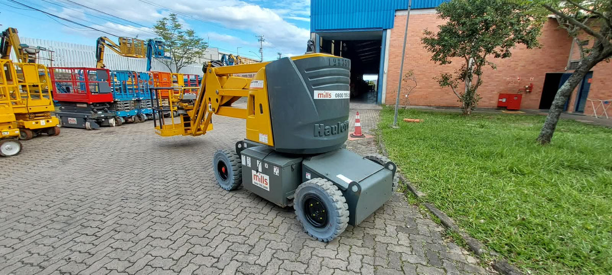 Plataforma Elevatória Articulada Elétrica HA 12 IP