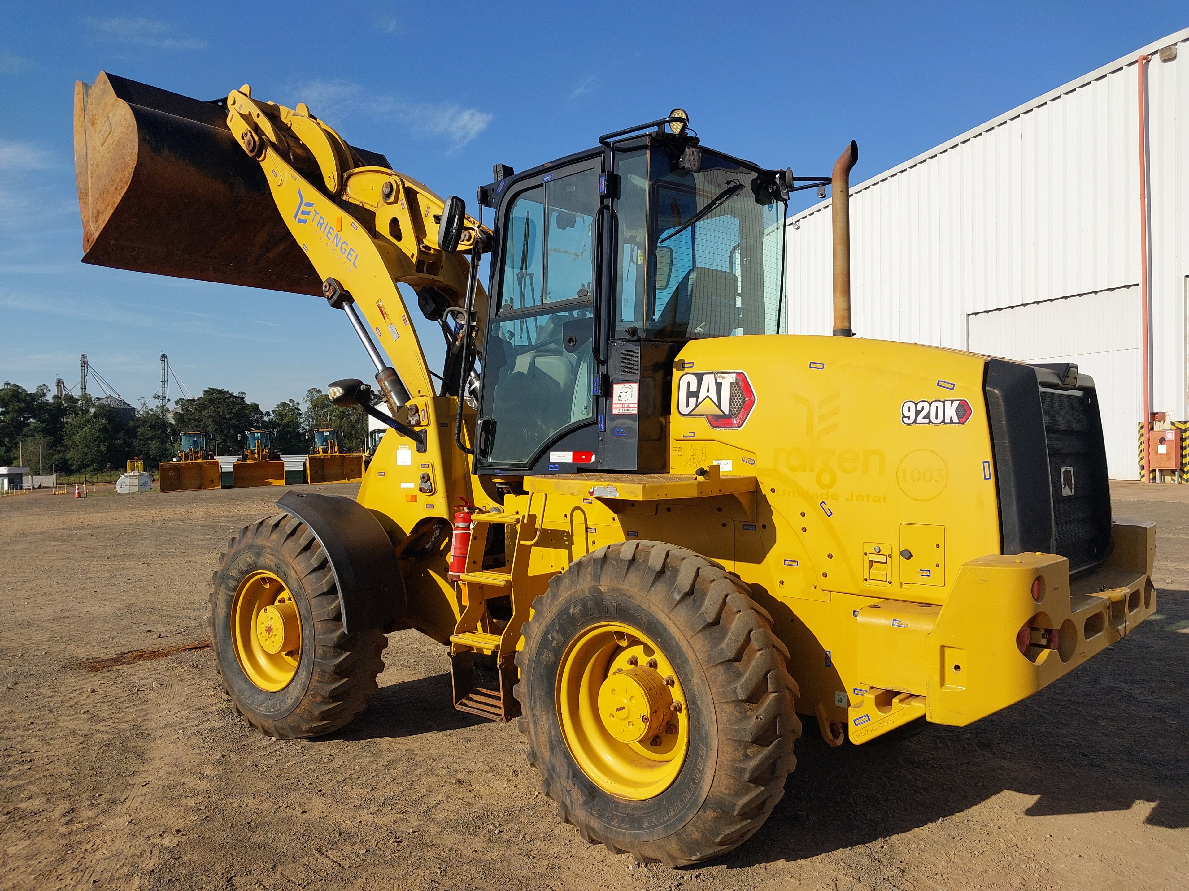 Pá Carregadeira Caterpillar 920K