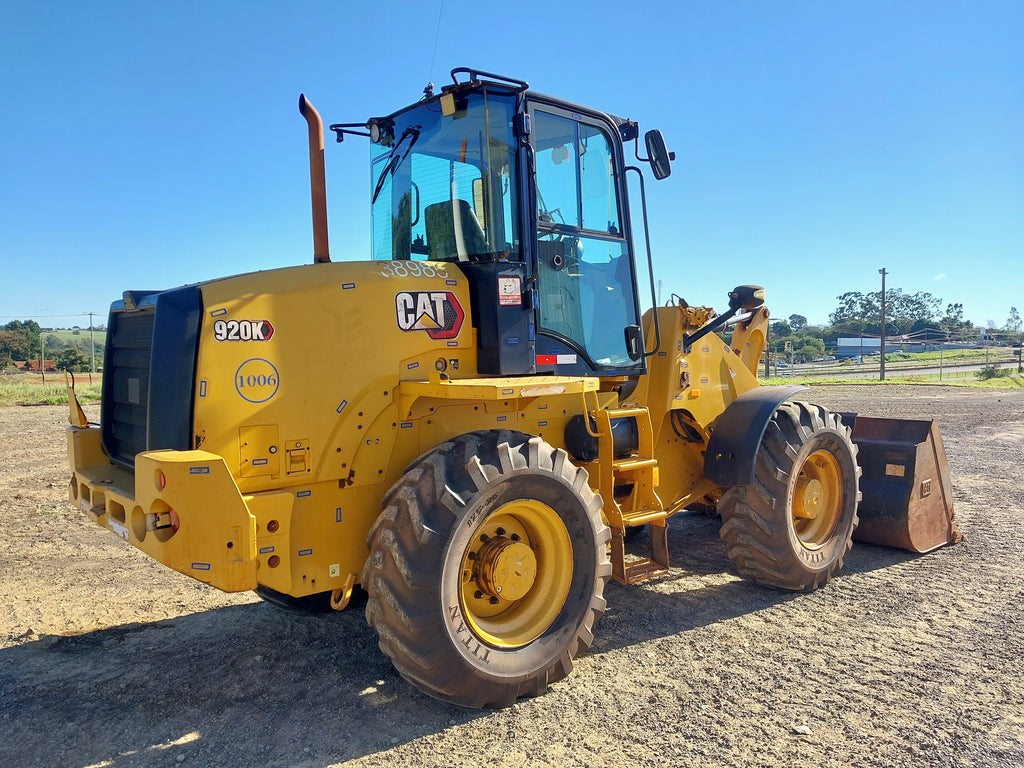 Pá Carregadeira Caterpillar 920K