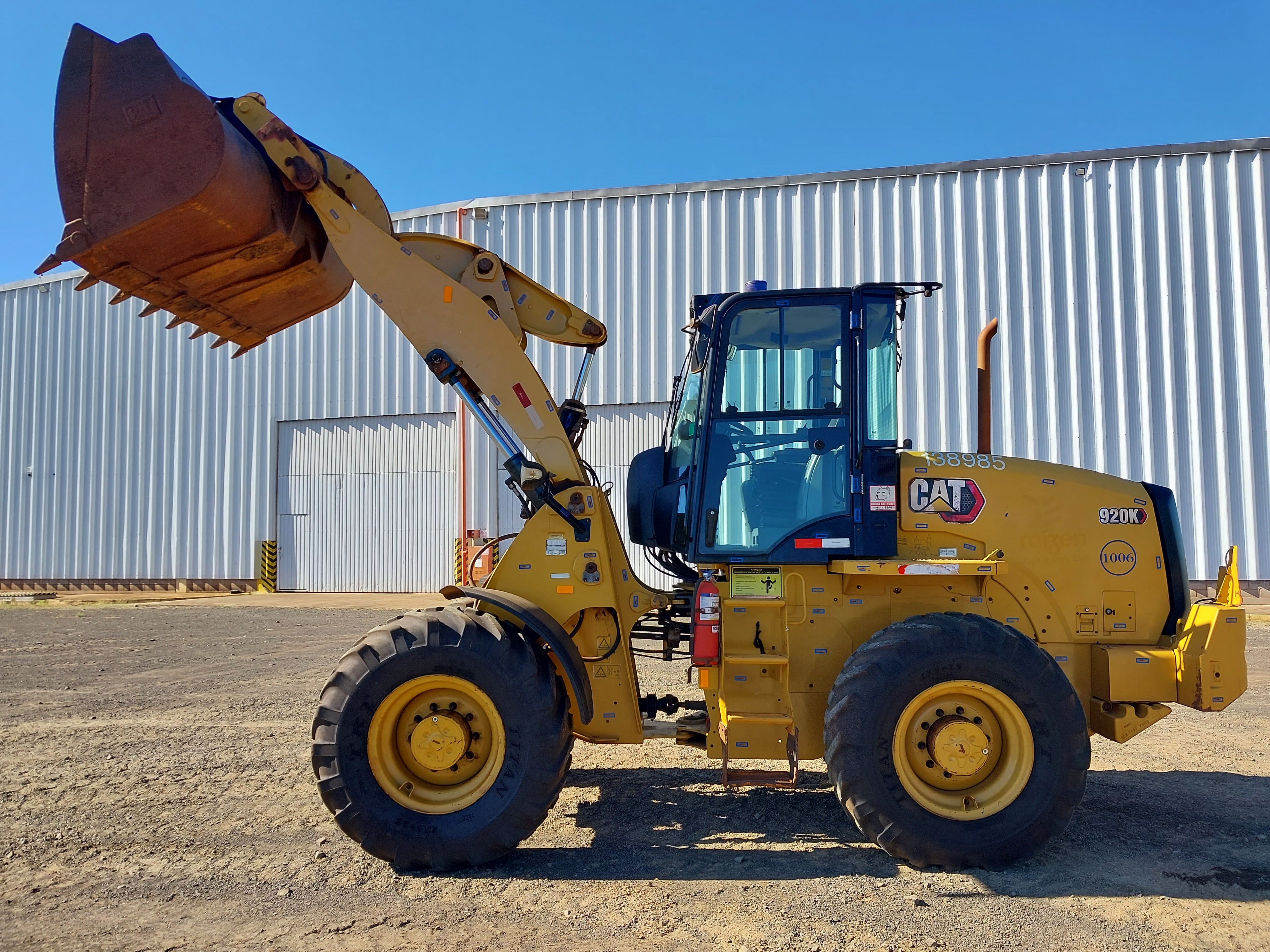 Pá Carregadeira Caterpillar 920K