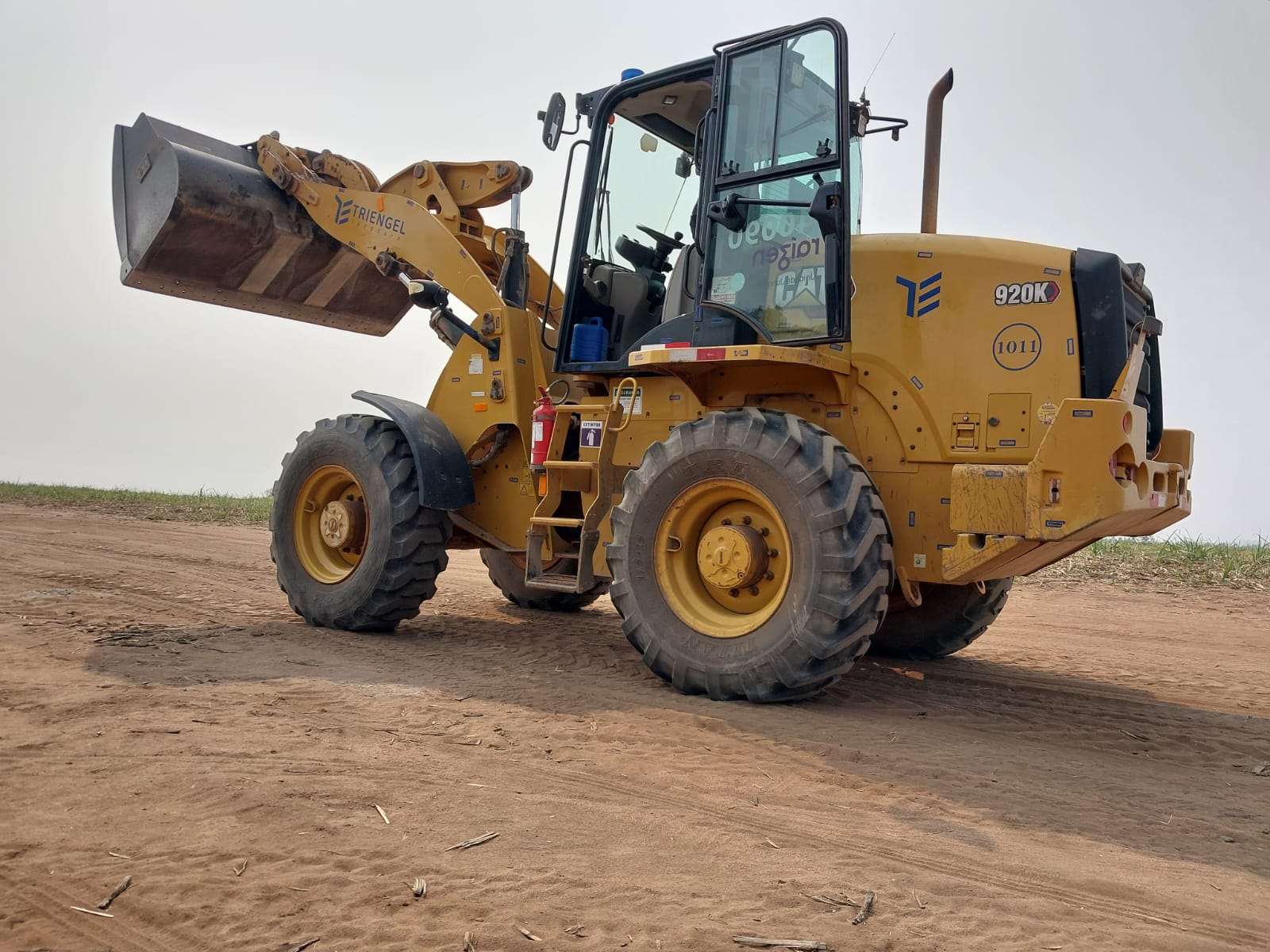 Pá Carregadeira Caterpillar 920K