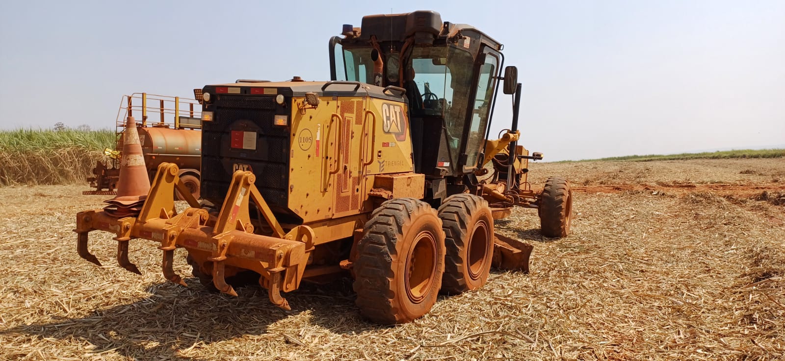 Motoniveladora Caterpillar 120