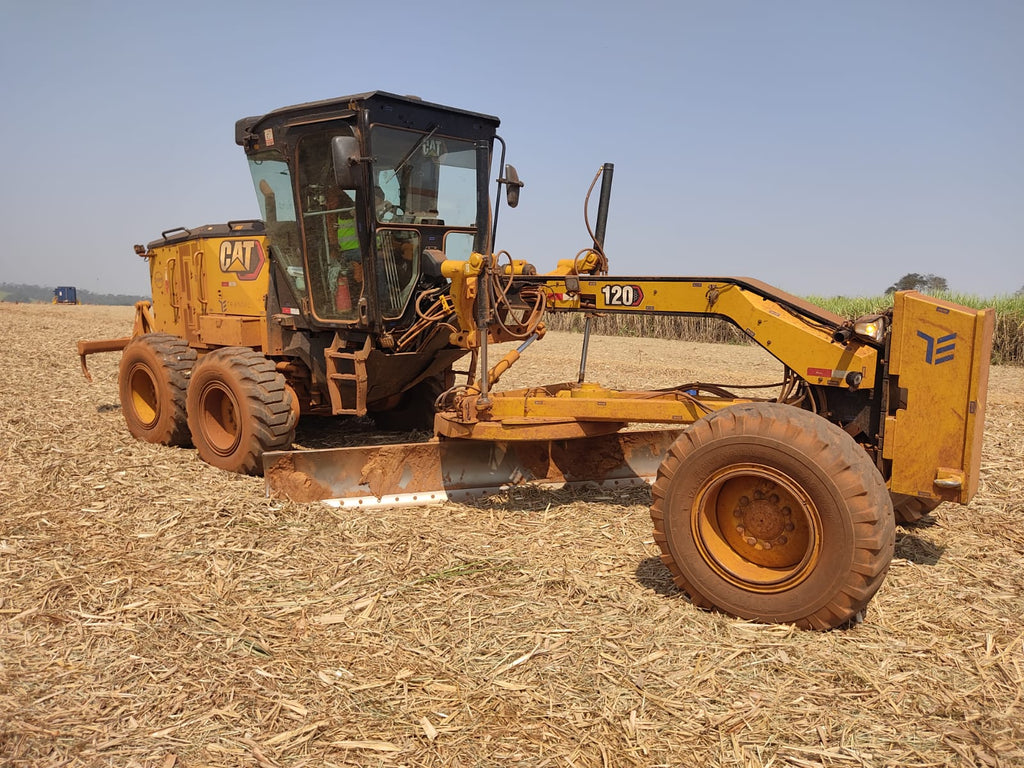 Motoniveladora Caterpillar 120