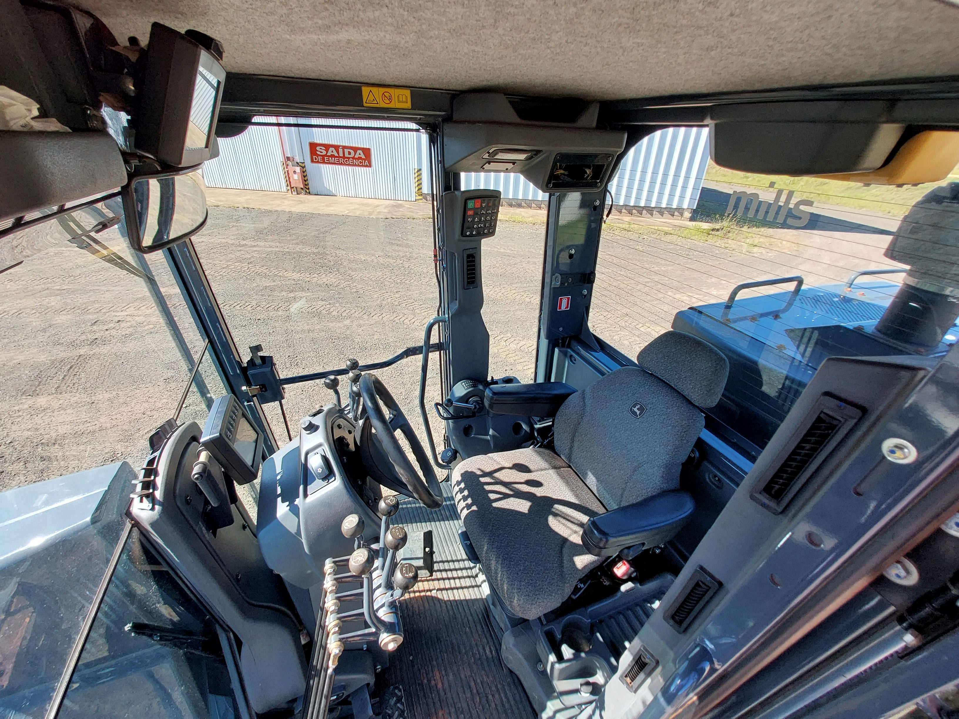 Motoniveladora John Deere 620G