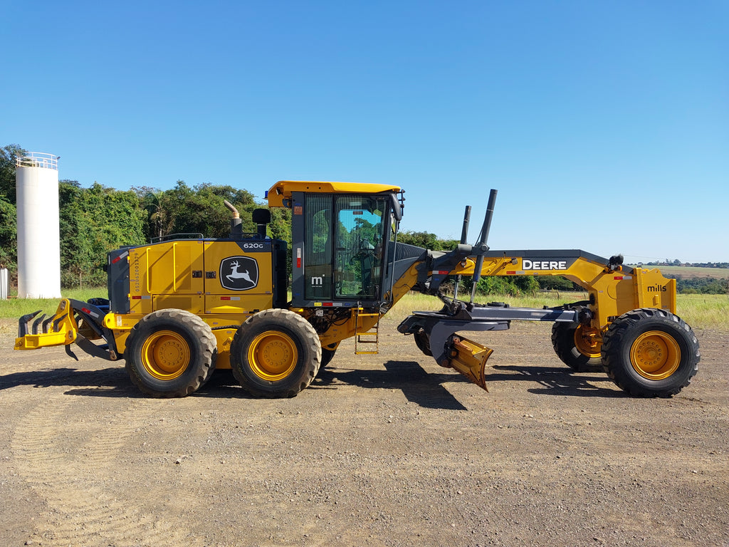 Motoniveladora John Deere 620G