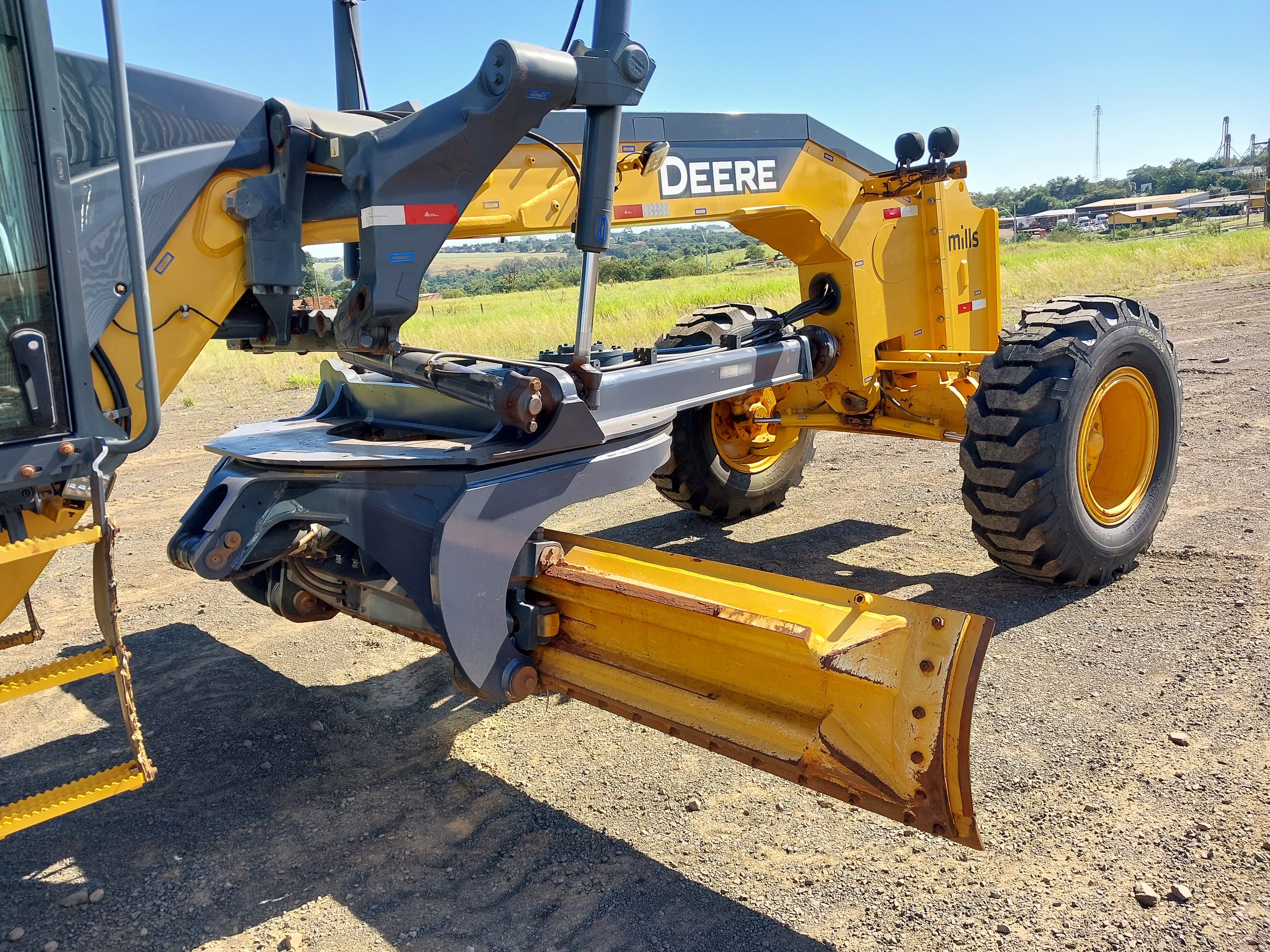 Motoniveladora John Deere 620G