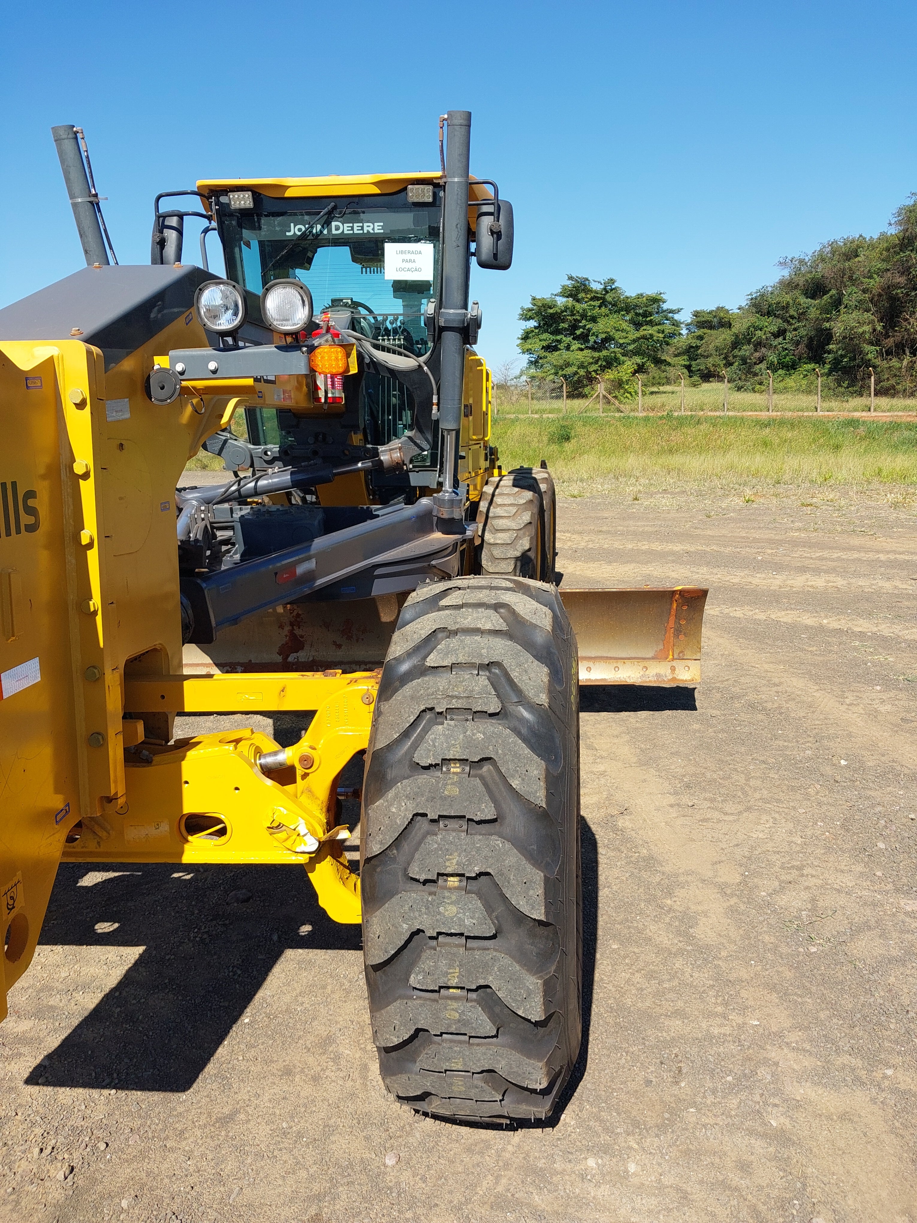 Motoniveladora John Deere 620G