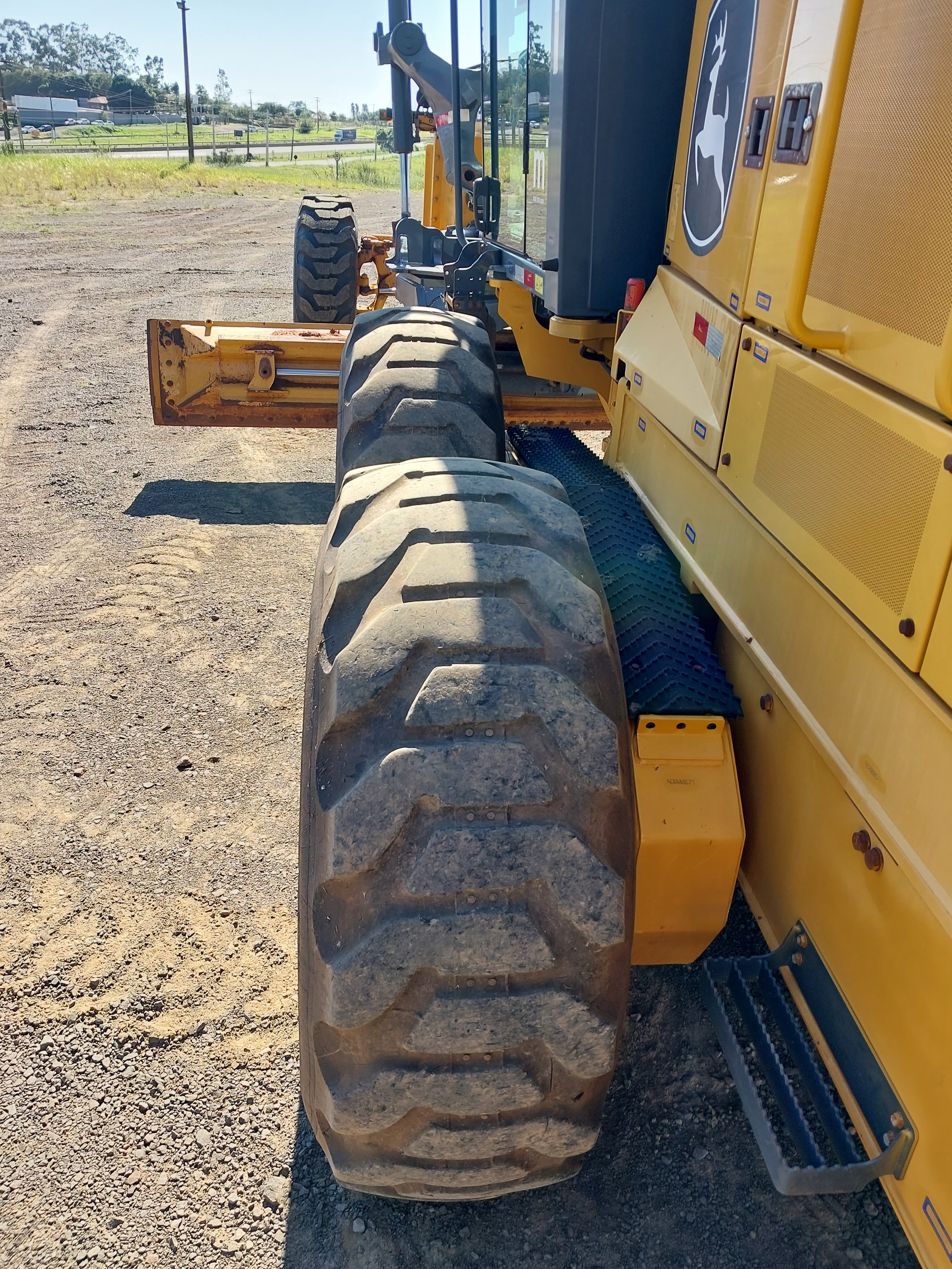Motoniveladora John Deere 620G