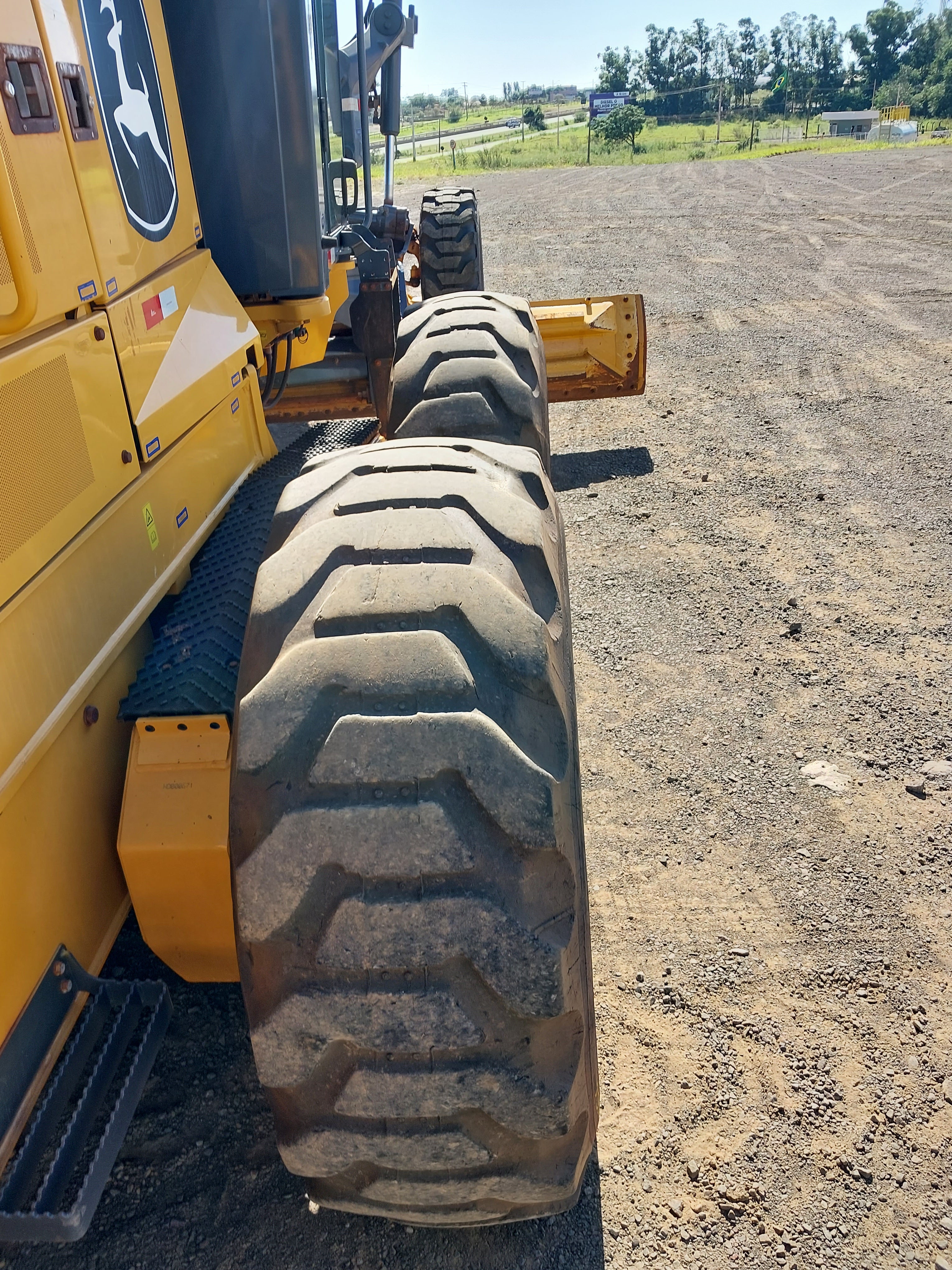 Motoniveladora John Deere 620G