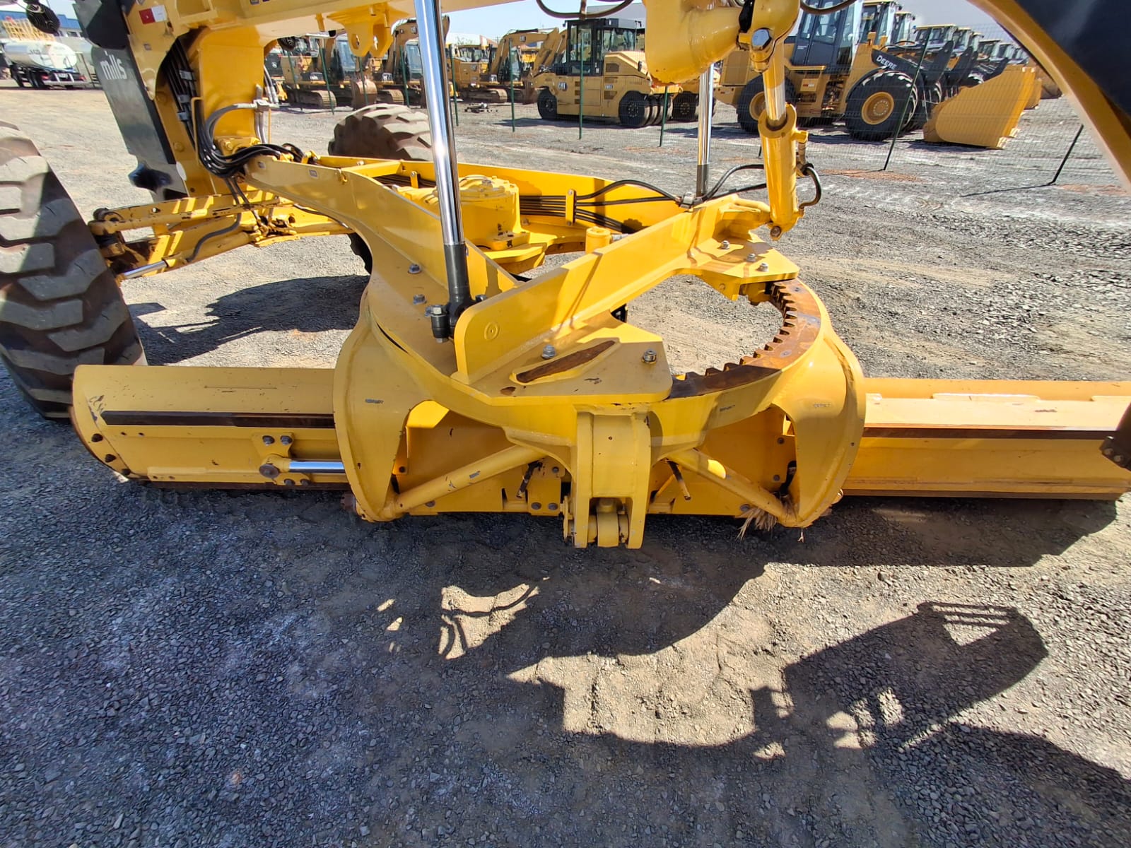 Motoniveladora Komatsu GD655-5