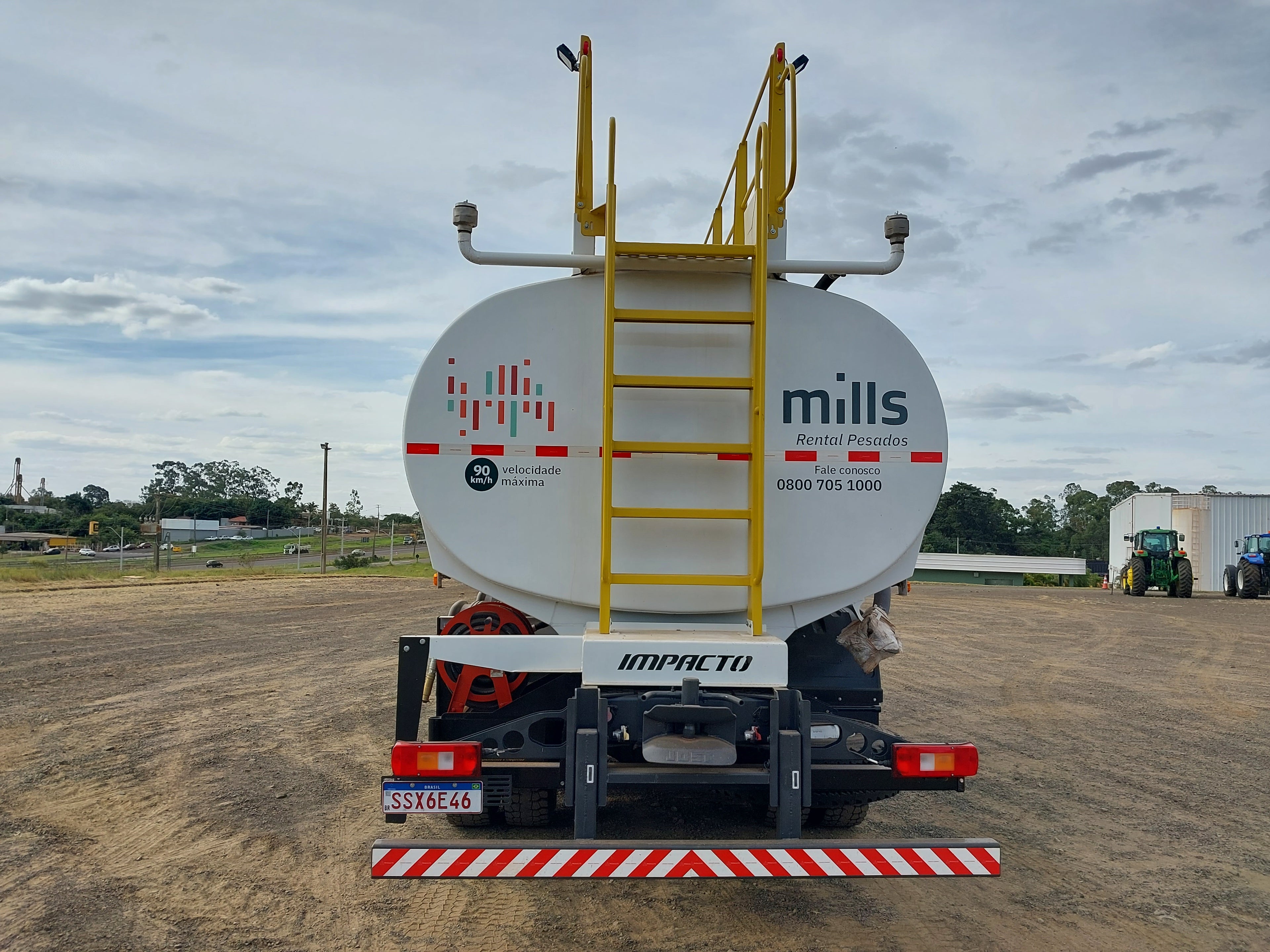 Caminhão Volvo VMX 360 Max 6x4 2p