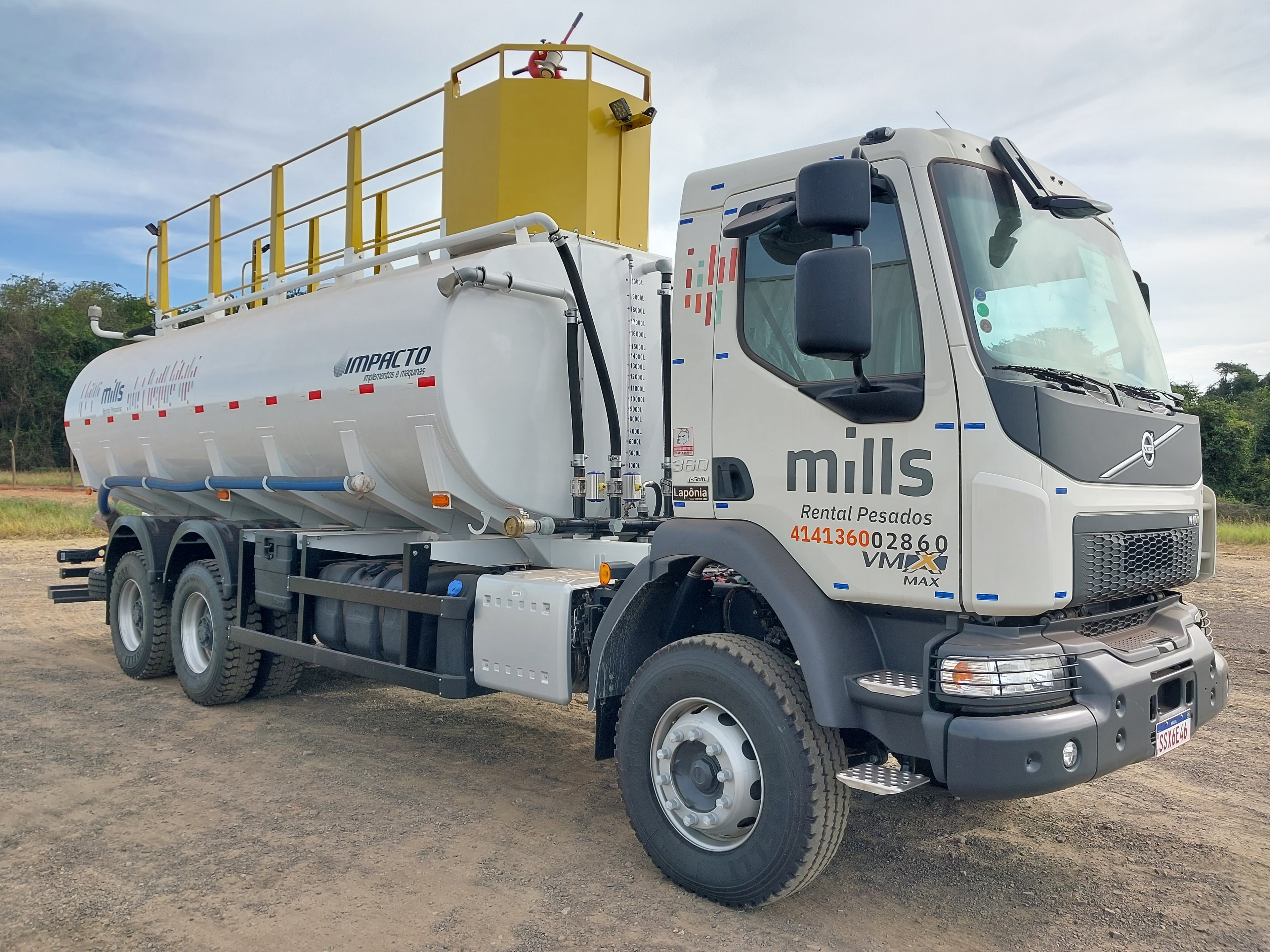Caminhão Volvo VMX 360 Max 6x4 2p
