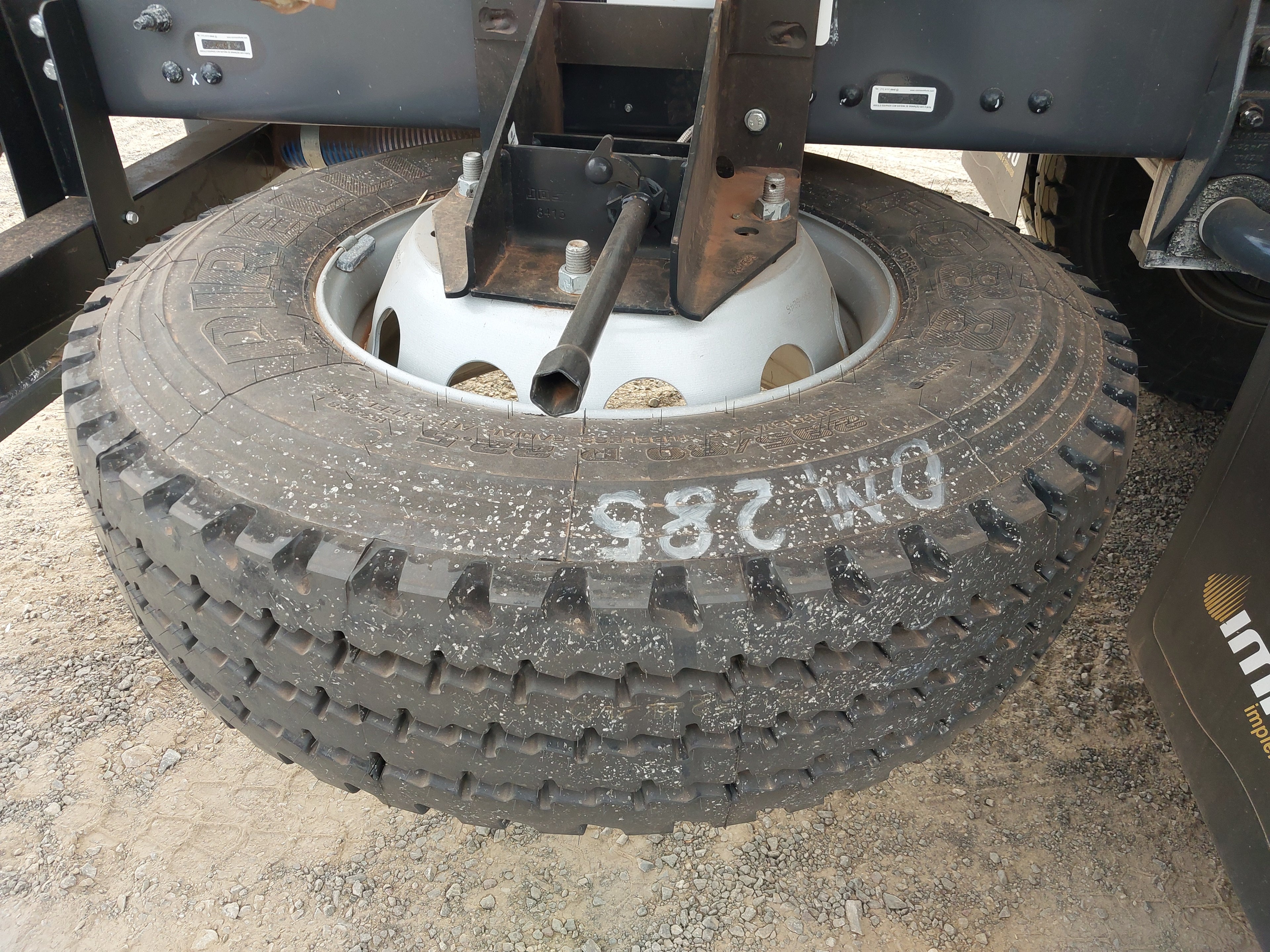 Caminhão Volvo VMX 360 Max 6x4 2p