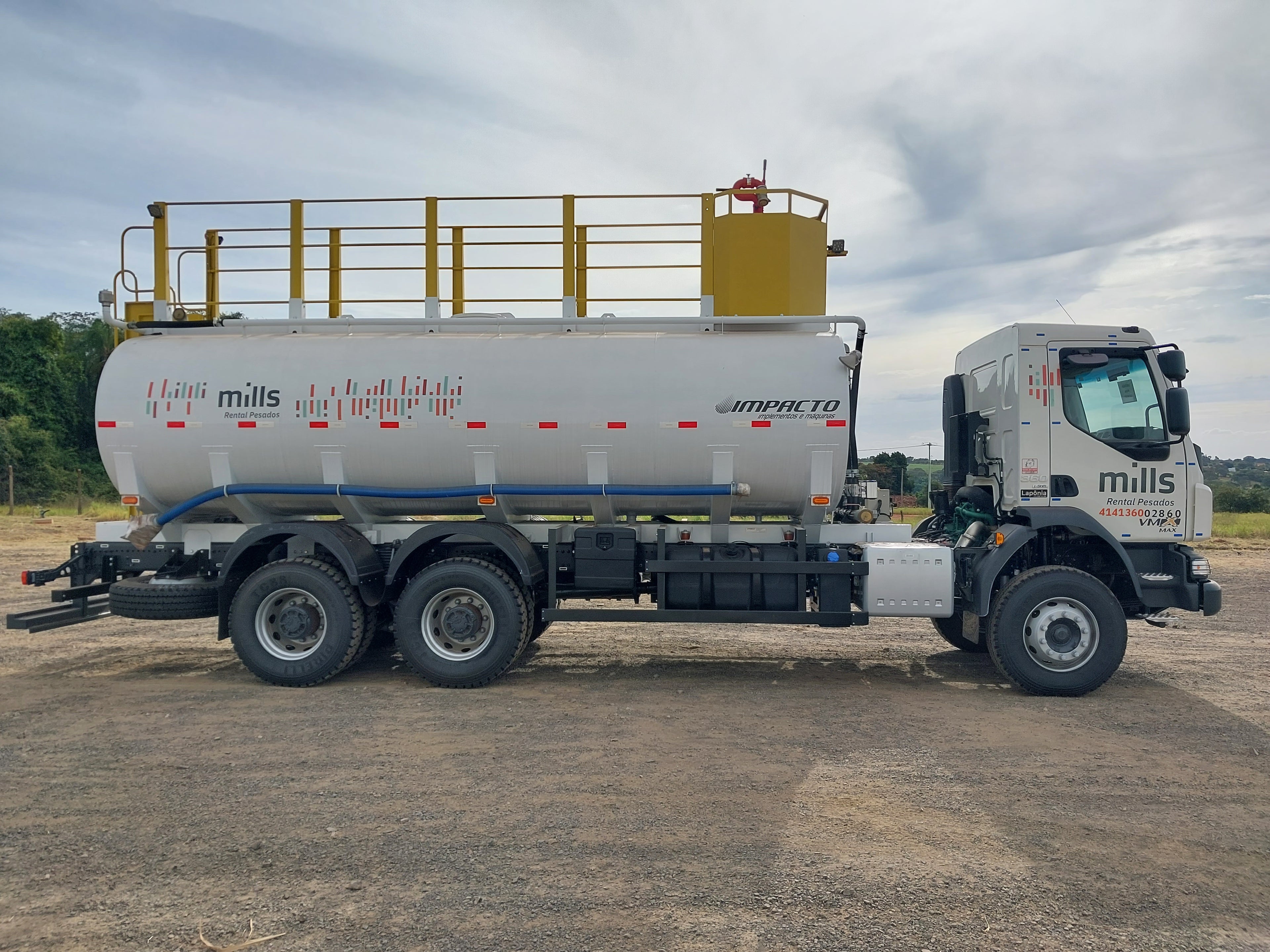 Caminhão Volvo VMX 360 Max 6x4 2p