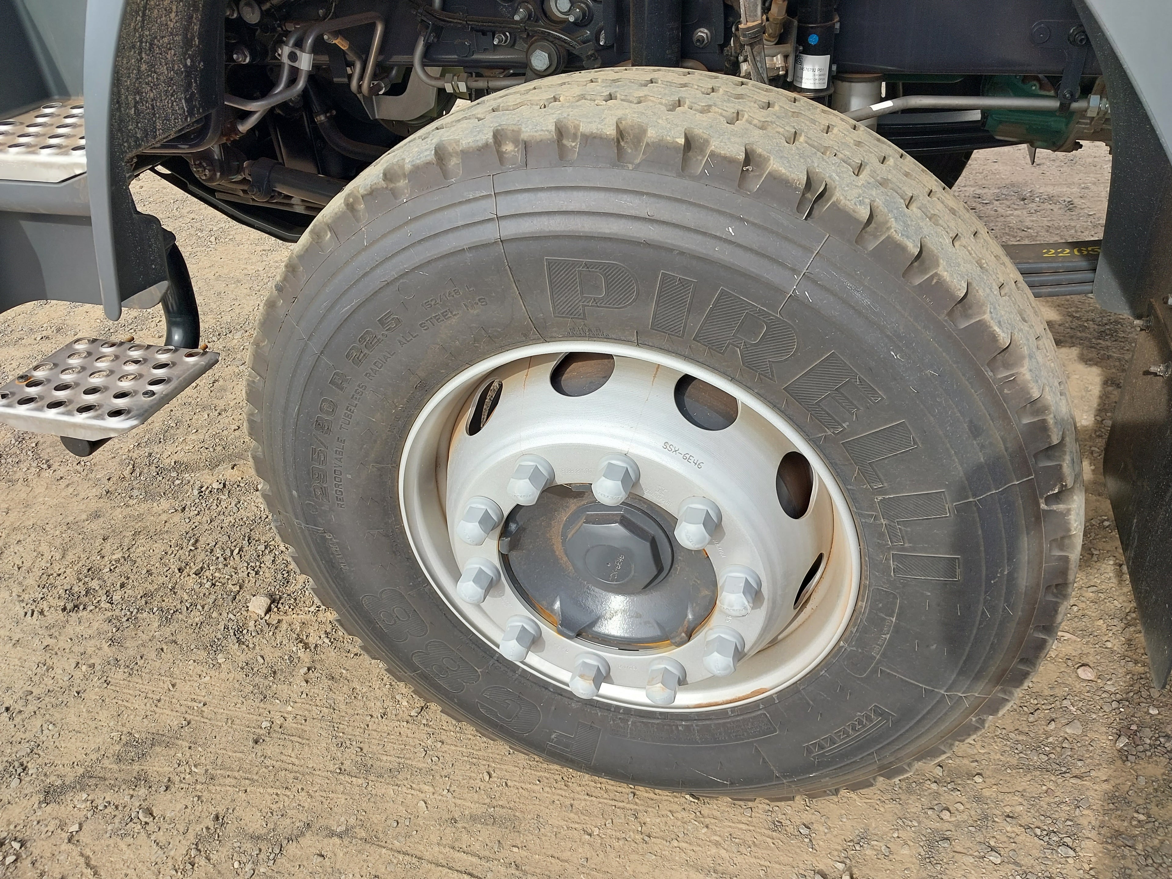 Caminhão Volvo VMX 360 Max 6x4 2p