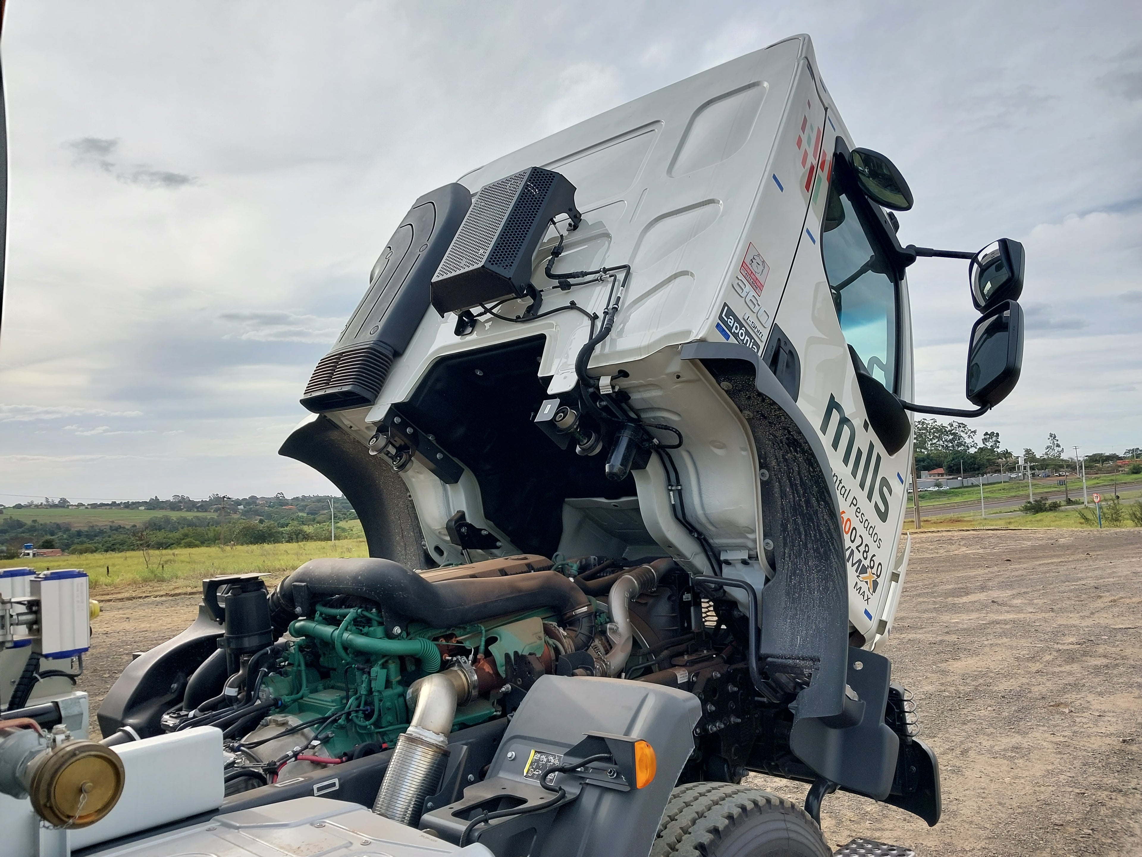 Caminhão Volvo VMX 360 Max 6x4 2p