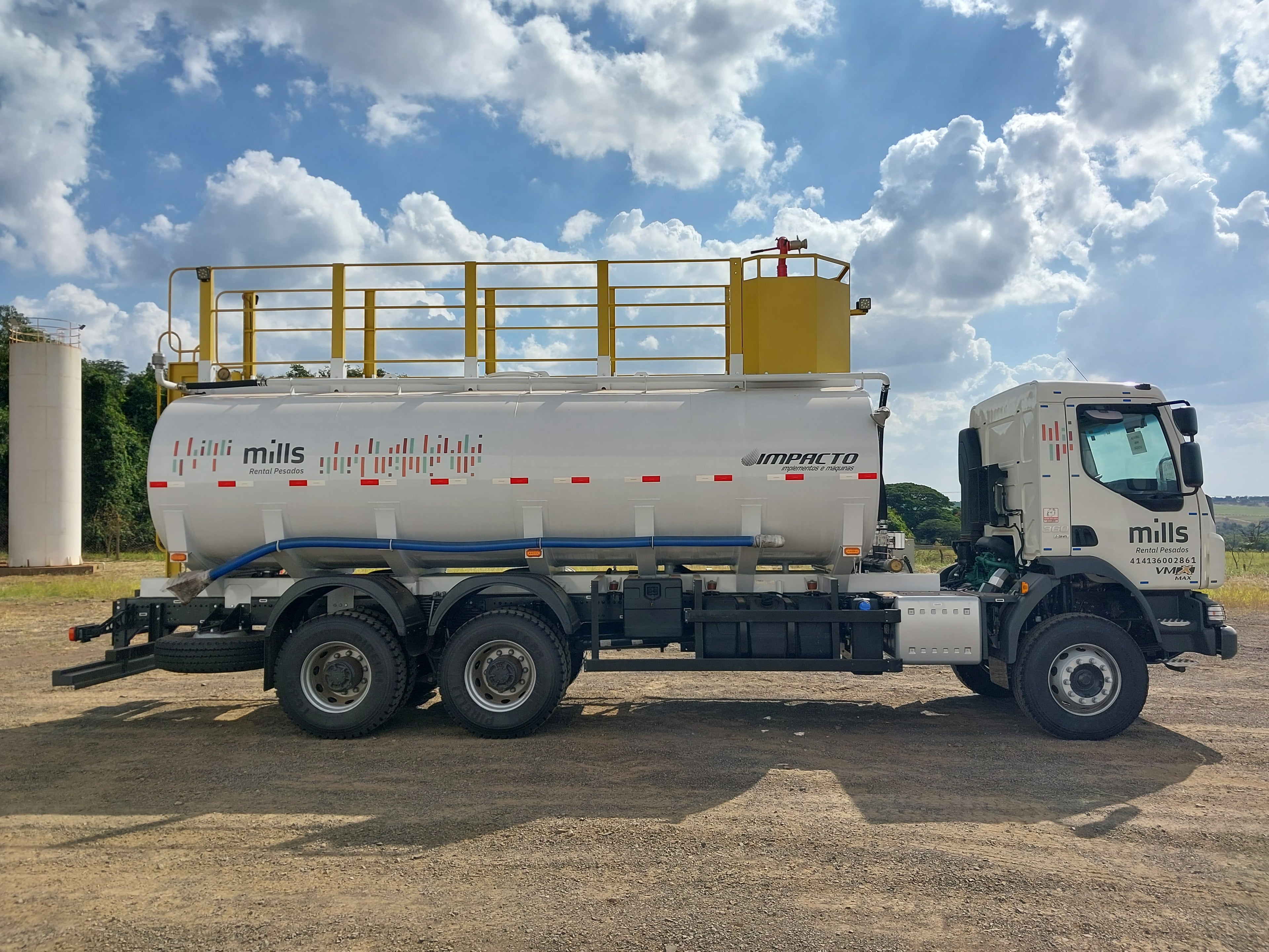 Caminhão Volvo VMX 360 Max 6x4 2p