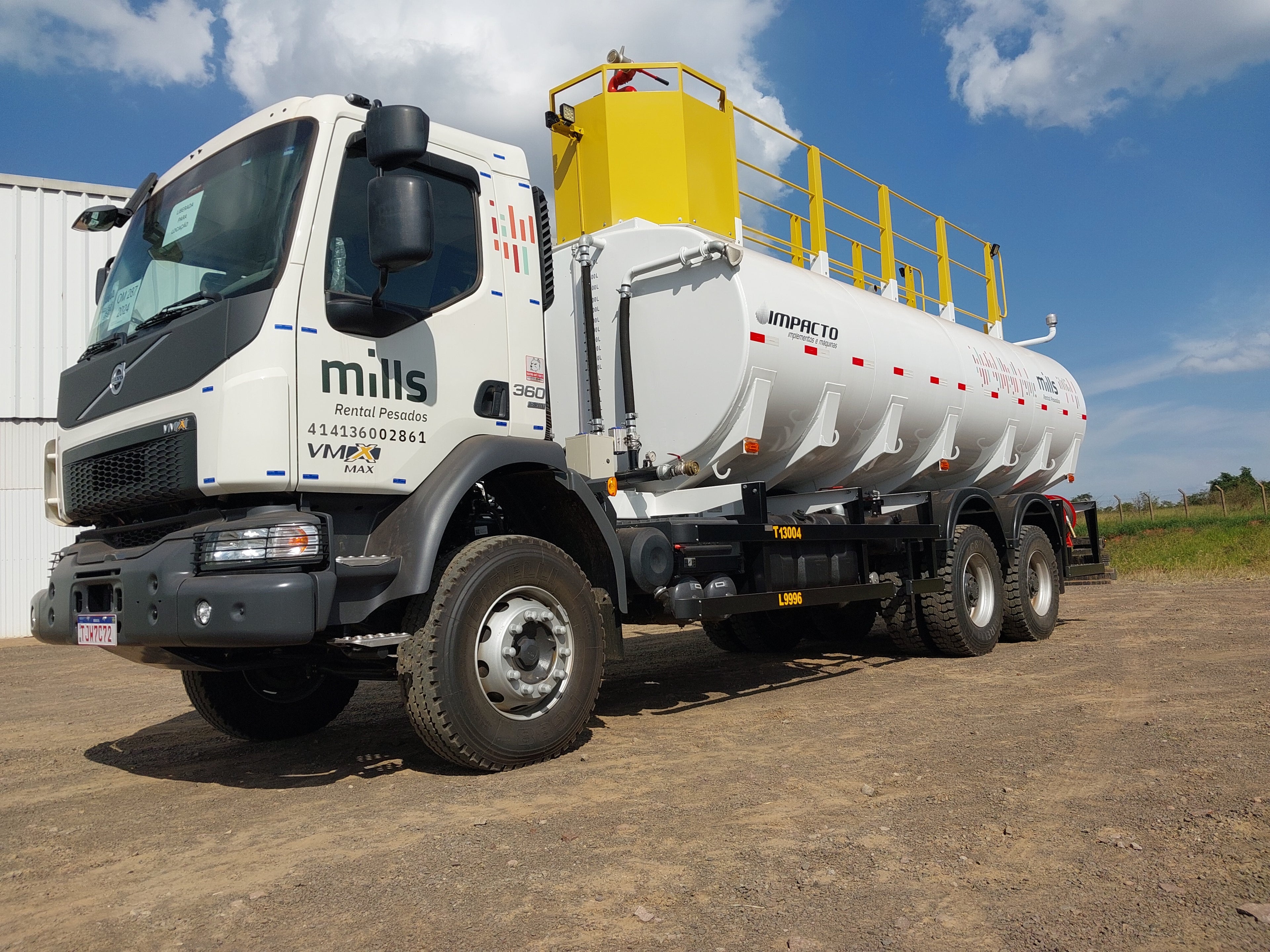 Caminhão Volvo VMX 360 Max 6x4 2p