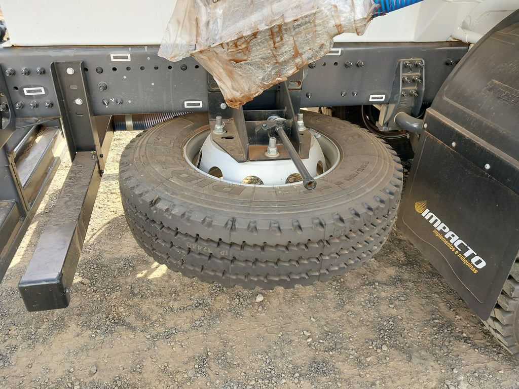 Caminhão Volvo VMX 360 Max 6x4 2p