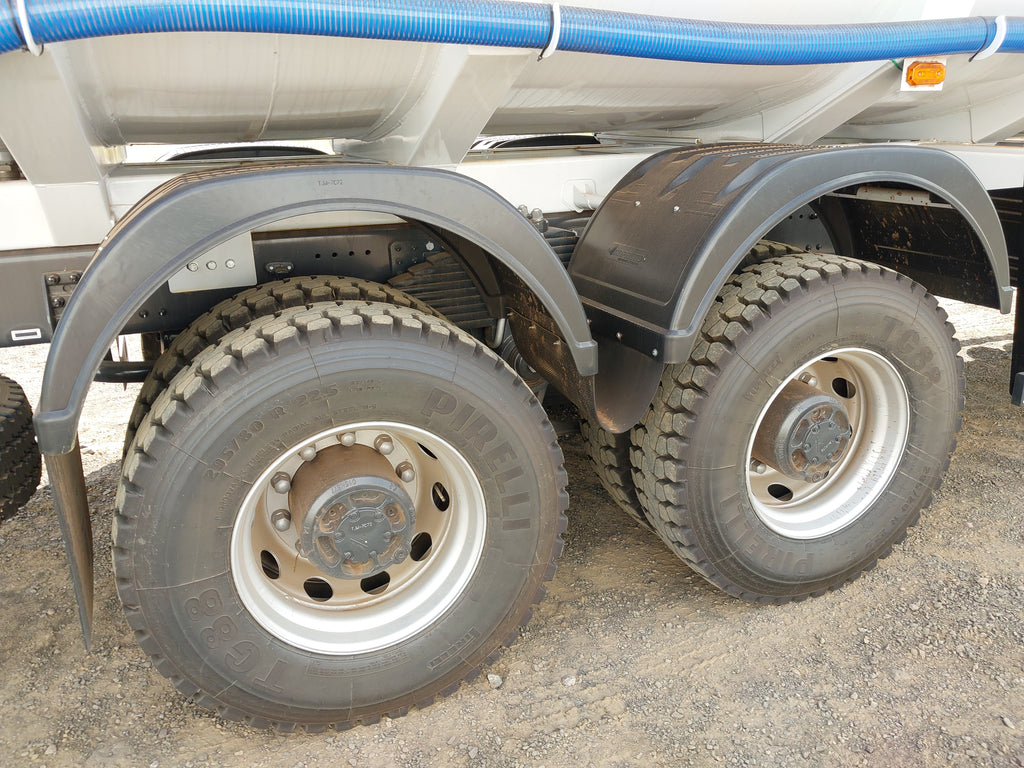 Caminhão Volvo VMX 360 Max 6x4 2p