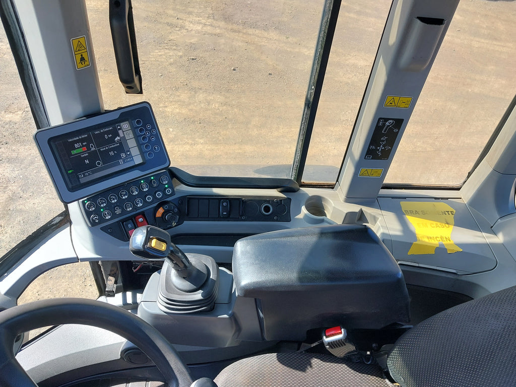 Pá Carregadeira Caterpillar 938K
