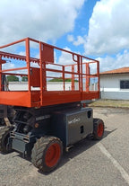 Plataforma Tesoura Diesel SJ 6832 RT