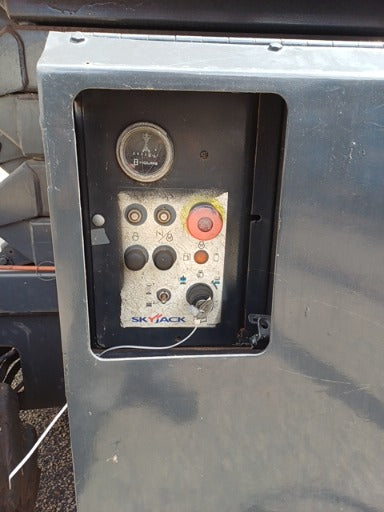 Plataforma Tesoura Diesel SJ 6832 RT