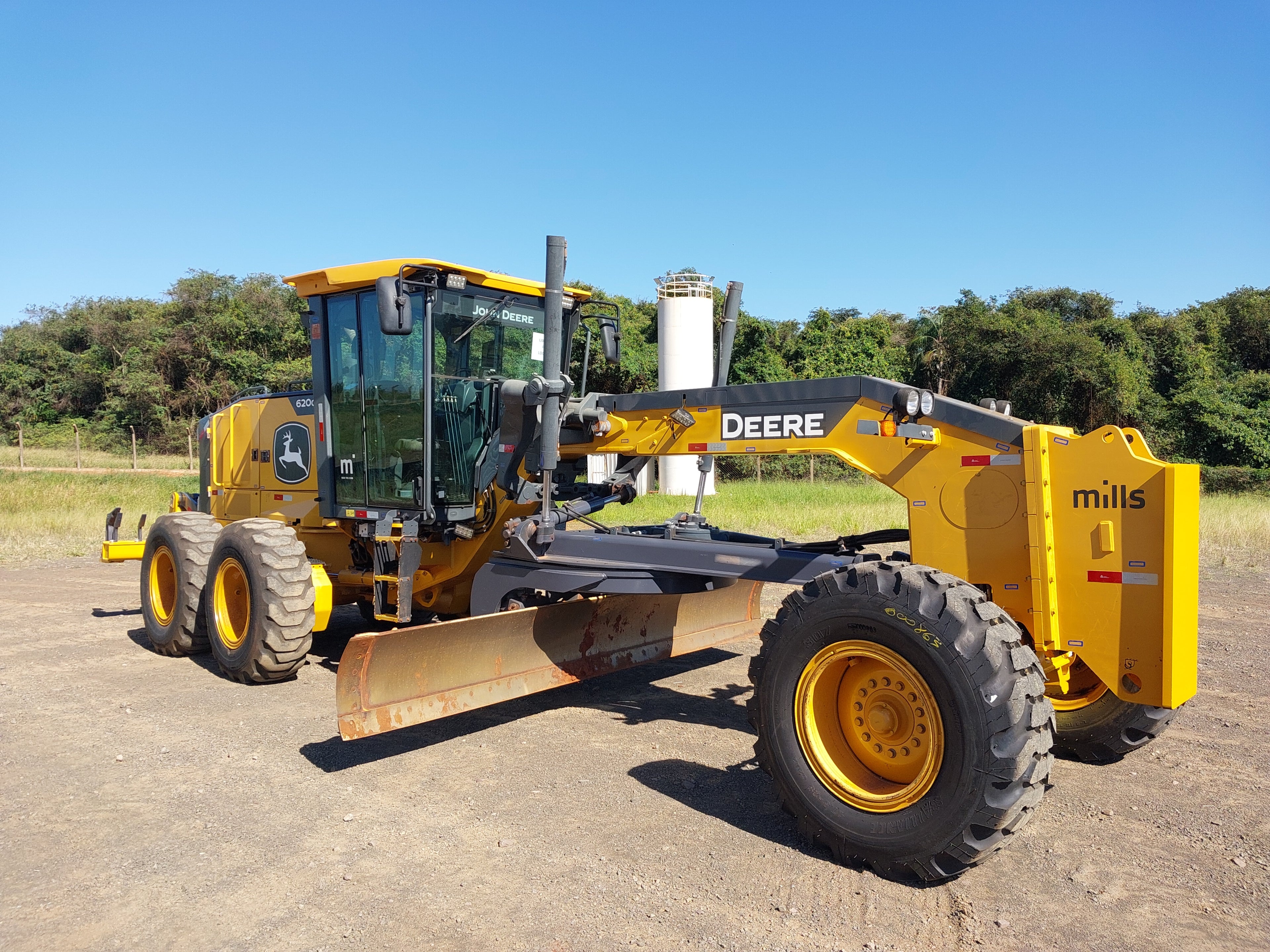 Motoniveladora John Deere 620G